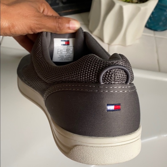 tommy hilfiger slip on